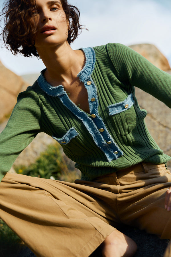LA pullover